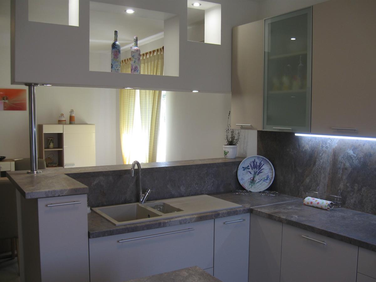 Ane Apartment Loborika Esterno foto